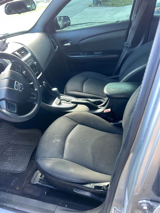2013 Dodge Avenger Sedan - Image 6 of 10