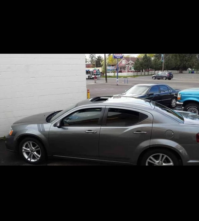 2013 Dodge Avenger Sedan - Image 8 of 11