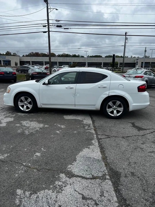 2013 Dodge Avenger Sedan - Image 5 of 8