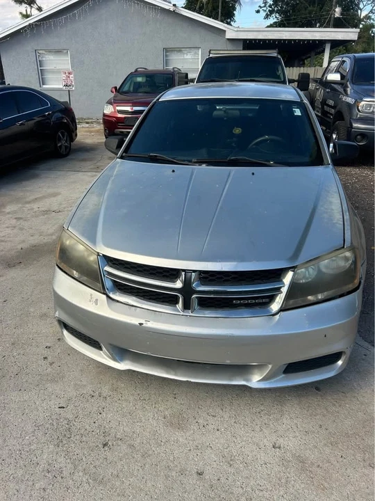 2013 Dodge Avenger Sedan - Image 2 of 10