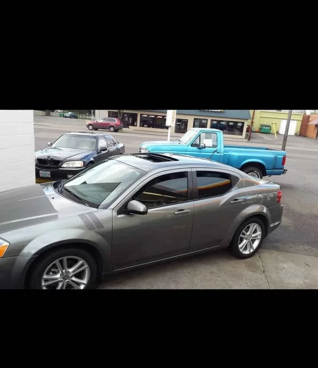 2013 Dodge Avenger Sedan - Image 9 of 11