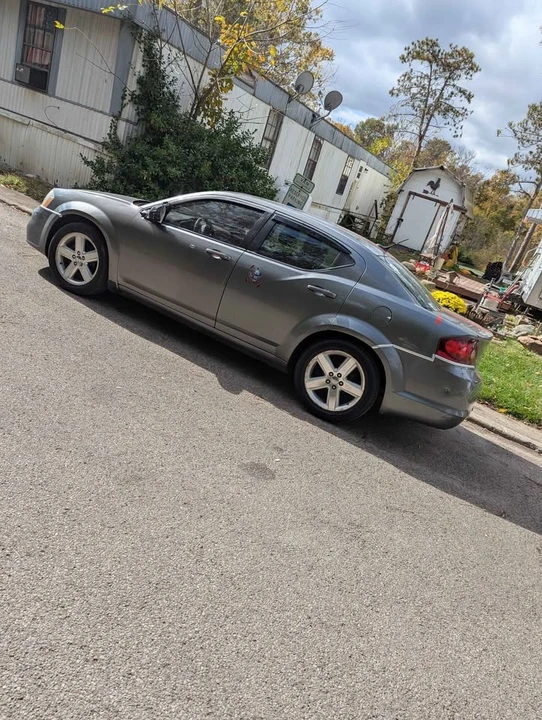 2013 Dodge Avenger Sedan - Image 3 of 9