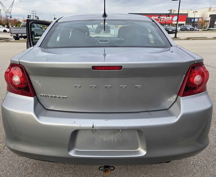 2013 Dodge Avenger Sedan - Image 7 of 11