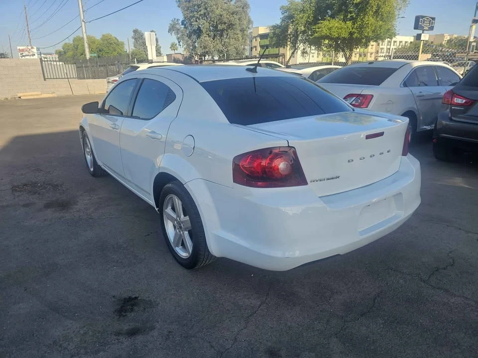 2013 Dodge Avenger Sedan - Image 5 of 8