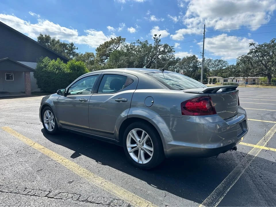 2013 Dodge Avenger Sedan - Image 6 of 13
