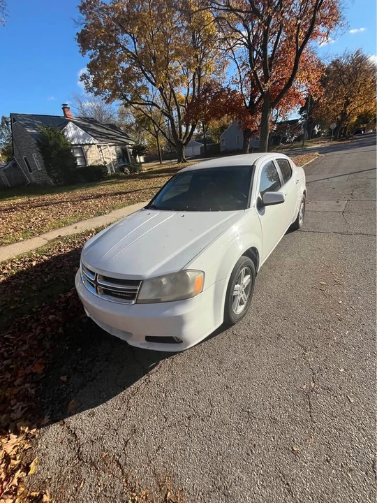 2013 Dodge Avenger Sedan - Image 3 of 9