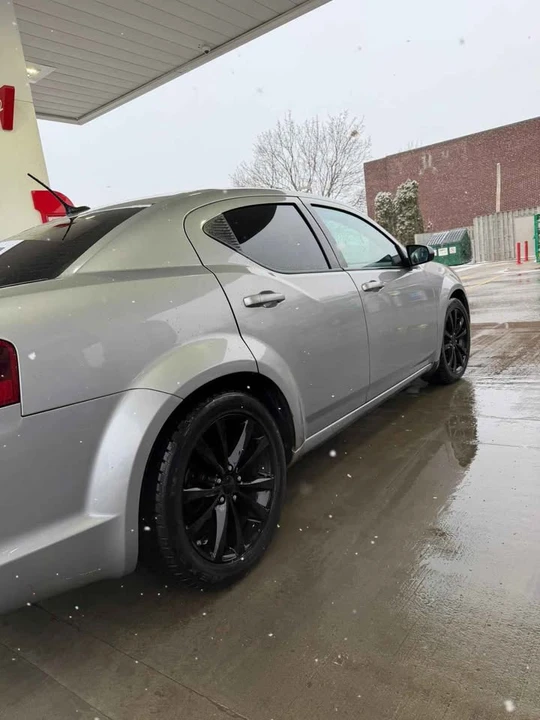 2013 Dodge Avenger Sedan - Image 6 of 11