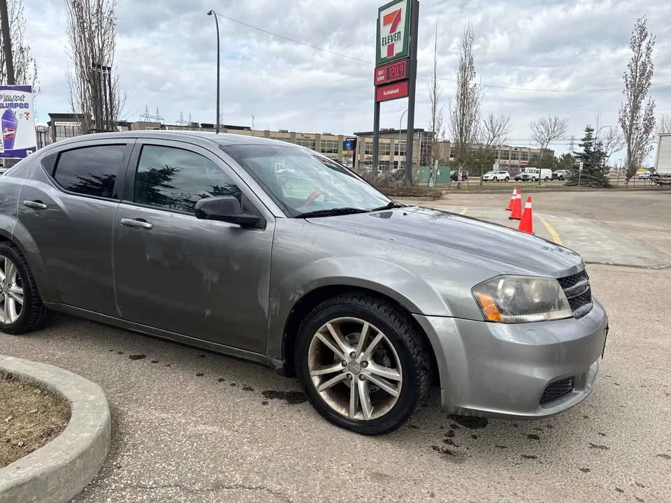 2013 Dodge Avenger Sedan - Image 3 of 9