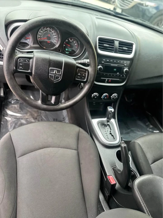 2013 Dodge Avenger Sedan - Image 6 of 10