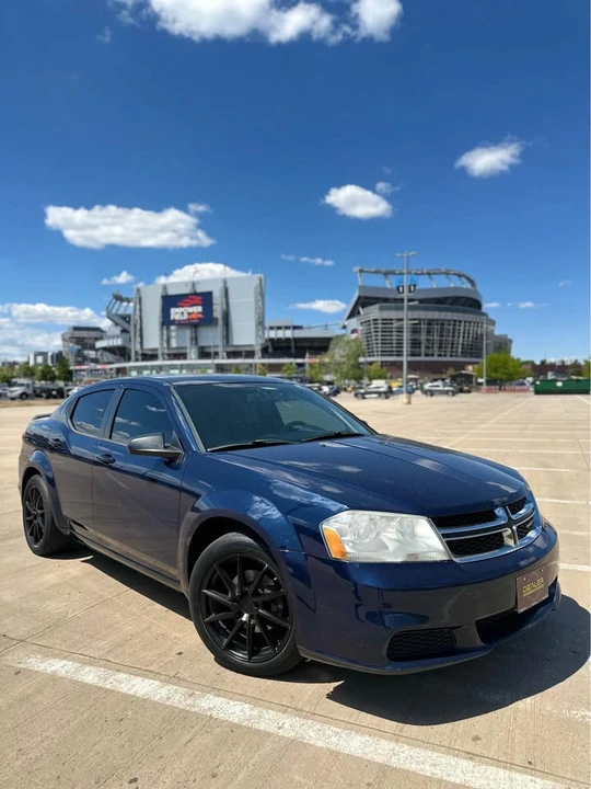 2013 Dodge Avenger Sedan - Image 2 of 10