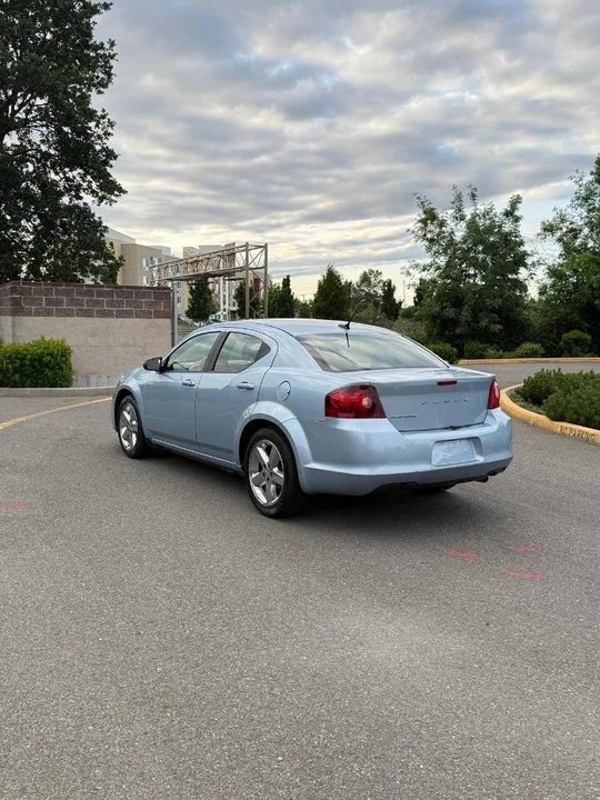 2013 Dodge Avenger Sedan - Image 2 of 11