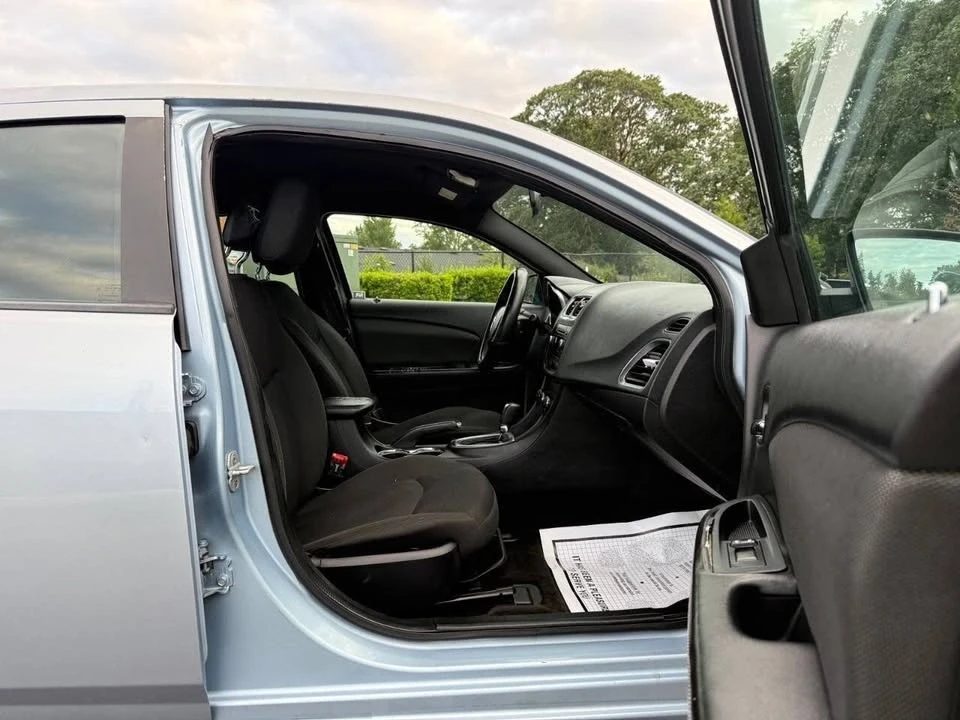 2013 Dodge Avenger Sedan - Image 7 of 11