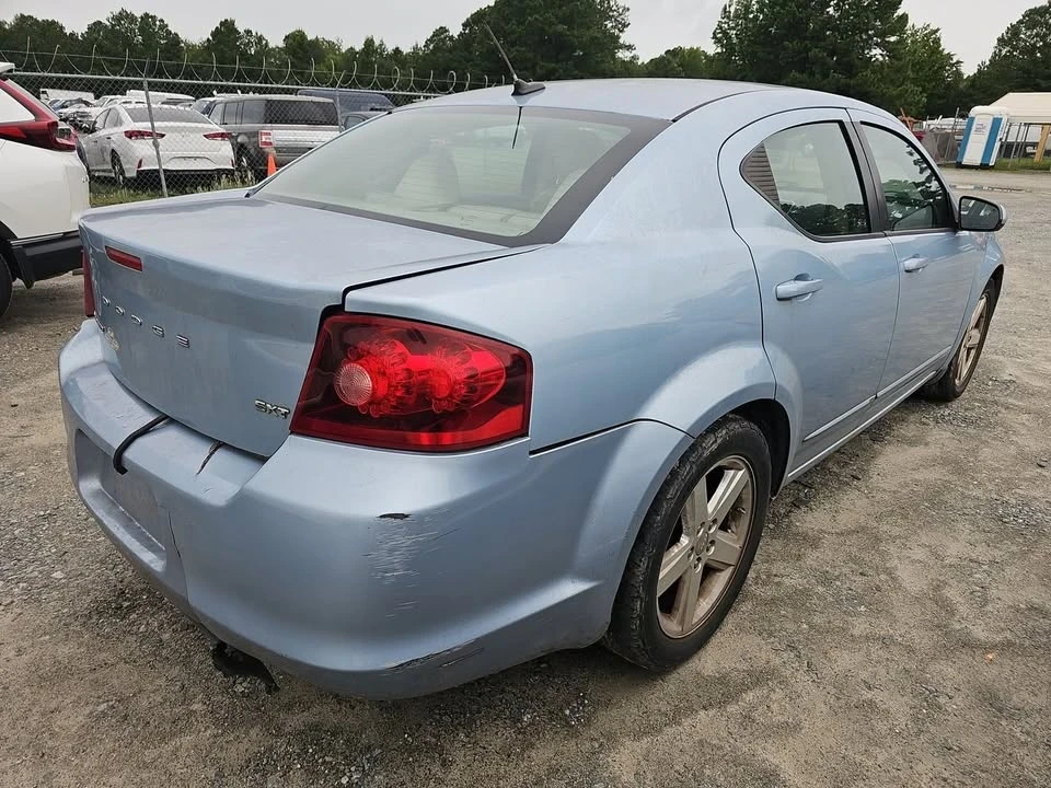 2013 Dodge Avenger Sedan - Image 5 of 5