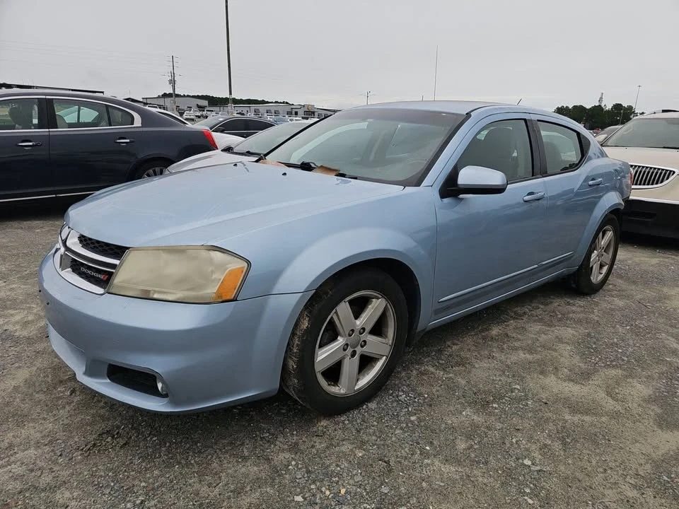 2013 Dodge Avenger Sedan - Image 4 of 5
