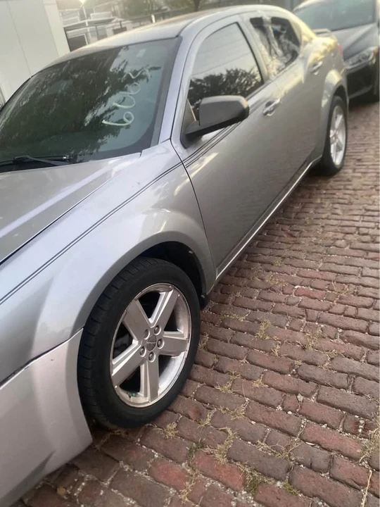 2013 Dodge Avenger Sedan - Image 2 of 4