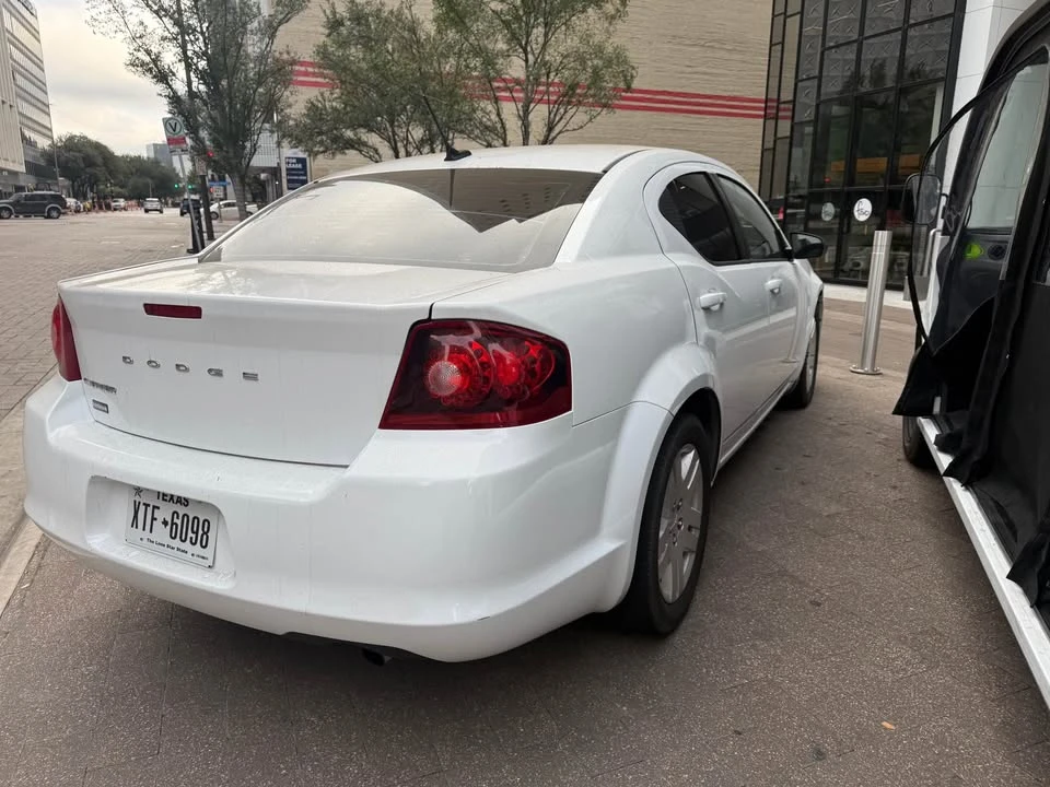 2013 Dodge Avenger Sedan - Image 3 of 9