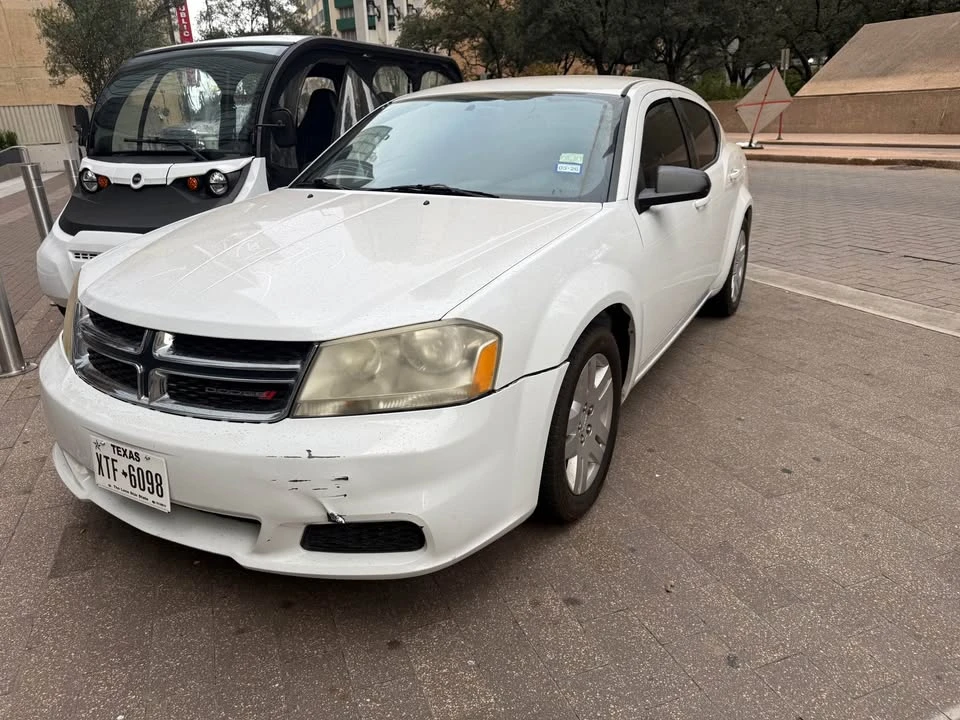 2013 Dodge Avenger Sedan - Image 2 of 9