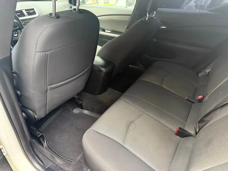 2013 Dodge Avenger Sedan - Image 7 of 9
