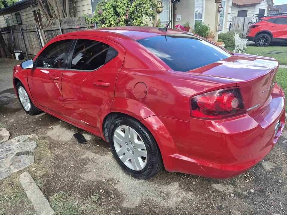 2013 Dodge Avenger Sedan - Image 2 of 7
