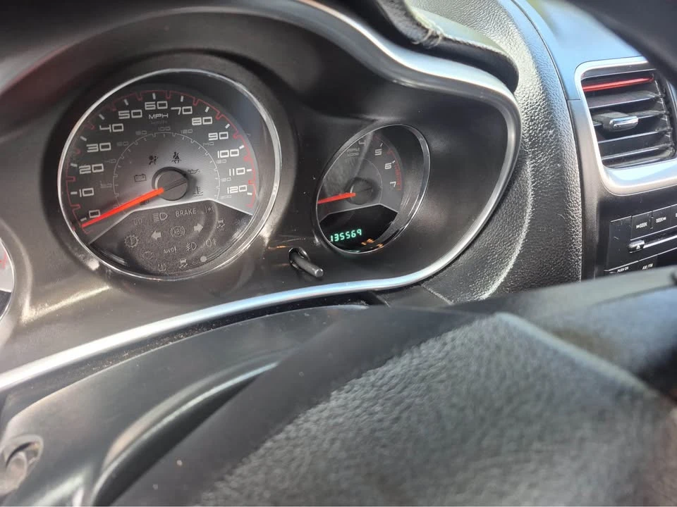 2013 Dodge Avenger Sedan - Image 6 of 7
