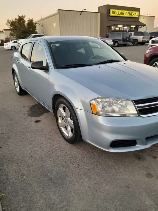 2013 Dodge Avenger Sedan - Image 6 of 10