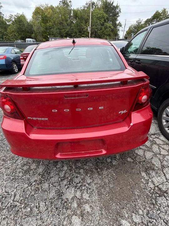2013 Dodge Avenger Sedan - Image 5 of 9
