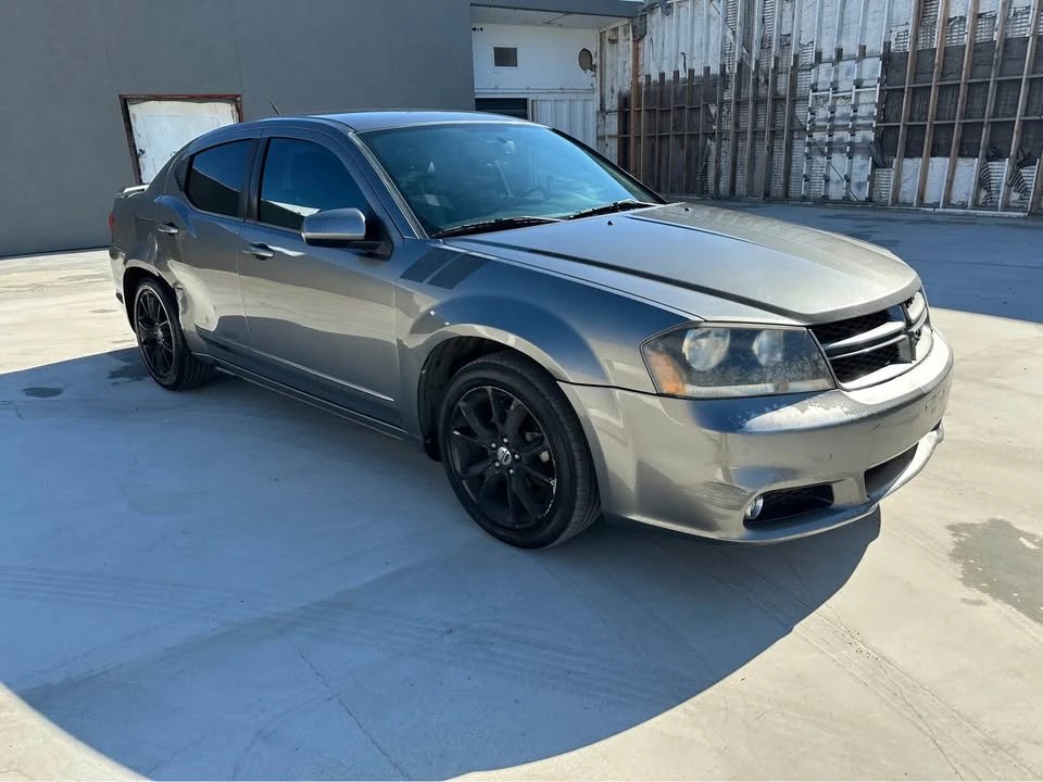 2013 Dodge Avenger Sedan - Image 4 of 12