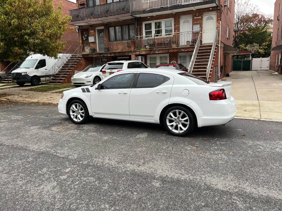 2013 Dodge Avenger Sedan - Image 3 of 17