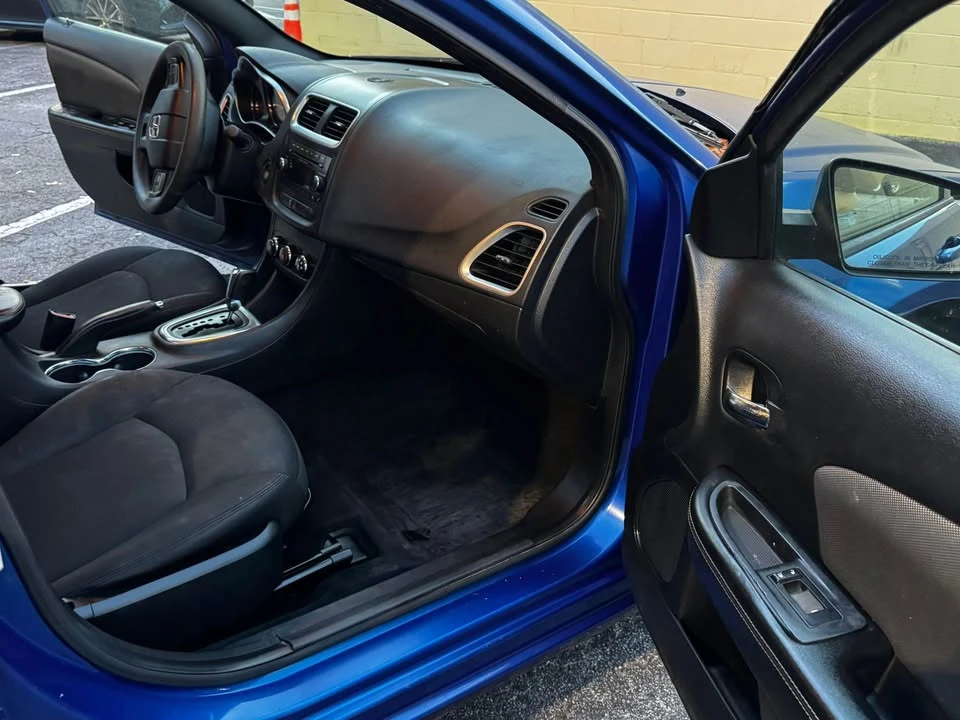 2013 Dodge Avenger Sedan - Image 4 of 12