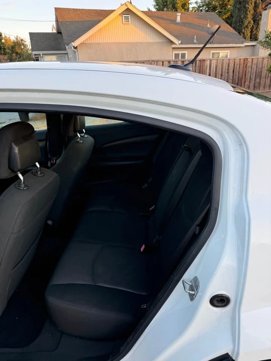 2013 Dodge Avenger Sedan - Image 11 of 12
