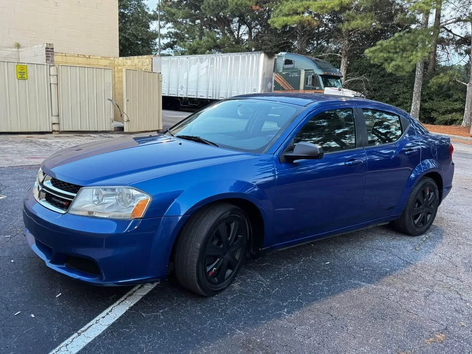 2013 Dodge Avenger Sedan - Image 2 of 12