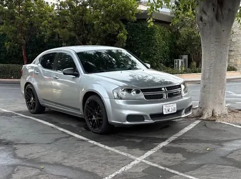 2013 Dodge Avenger SE Sedan