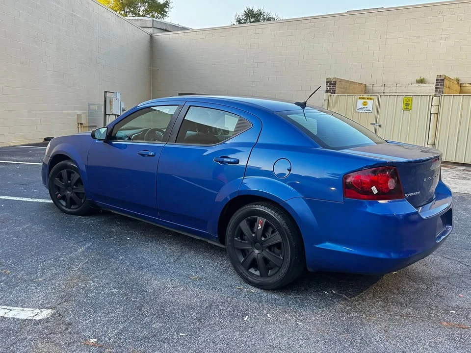 2013 Dodge Avenger Sedan - Image 10 of 12