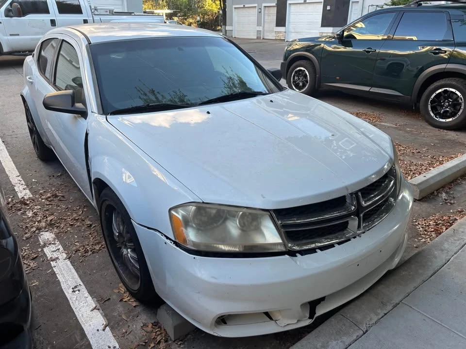 2013 Dodge Avenger Sedan - Image 4 of 20