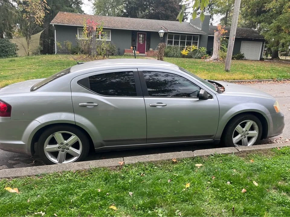 2013 Dodge Avenger Sedan - Image 2 of 7