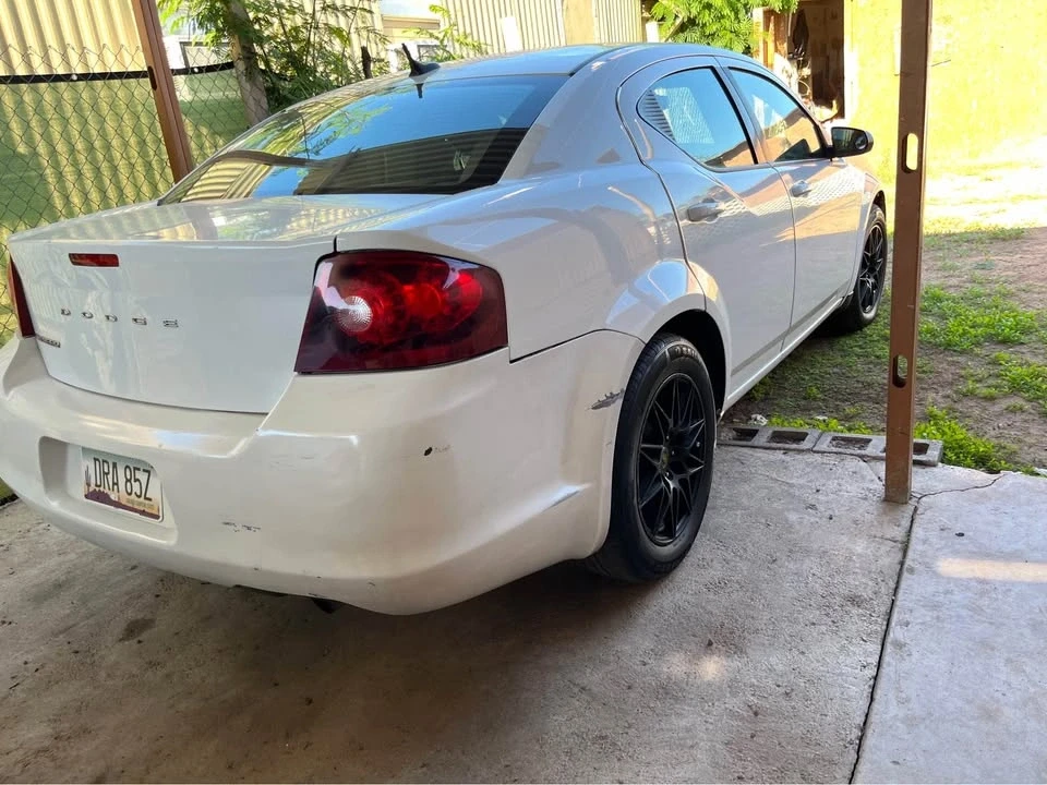 2013 Dodge Avenger Sedan - Image 2 of 4