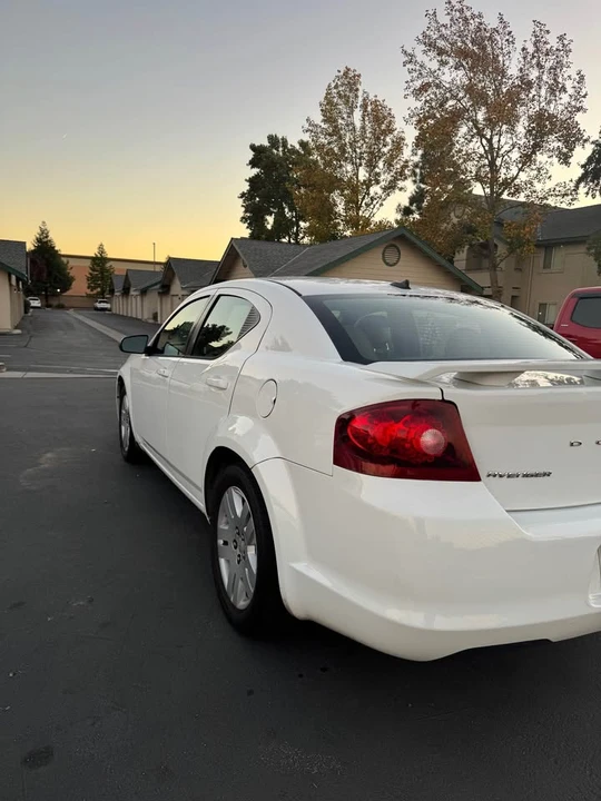 2013 Dodge Avenger Sedan - Image 2 of 5
