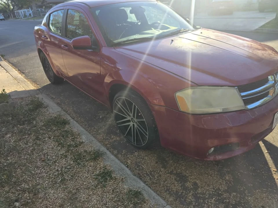 2013 Dodge Avenger Sedan - Image 2 of 4