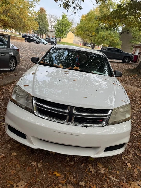 2013 Dodge Avenger Sedan - Image 2 of 2
