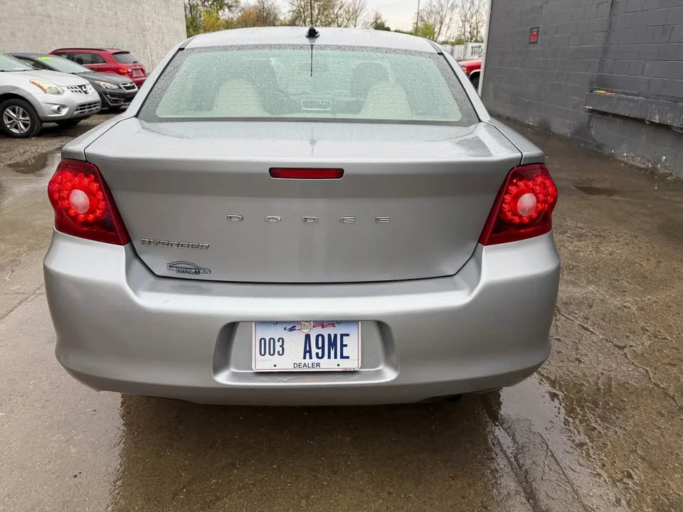 2013 Dodge Avenger Sedan - Image 6 of 17