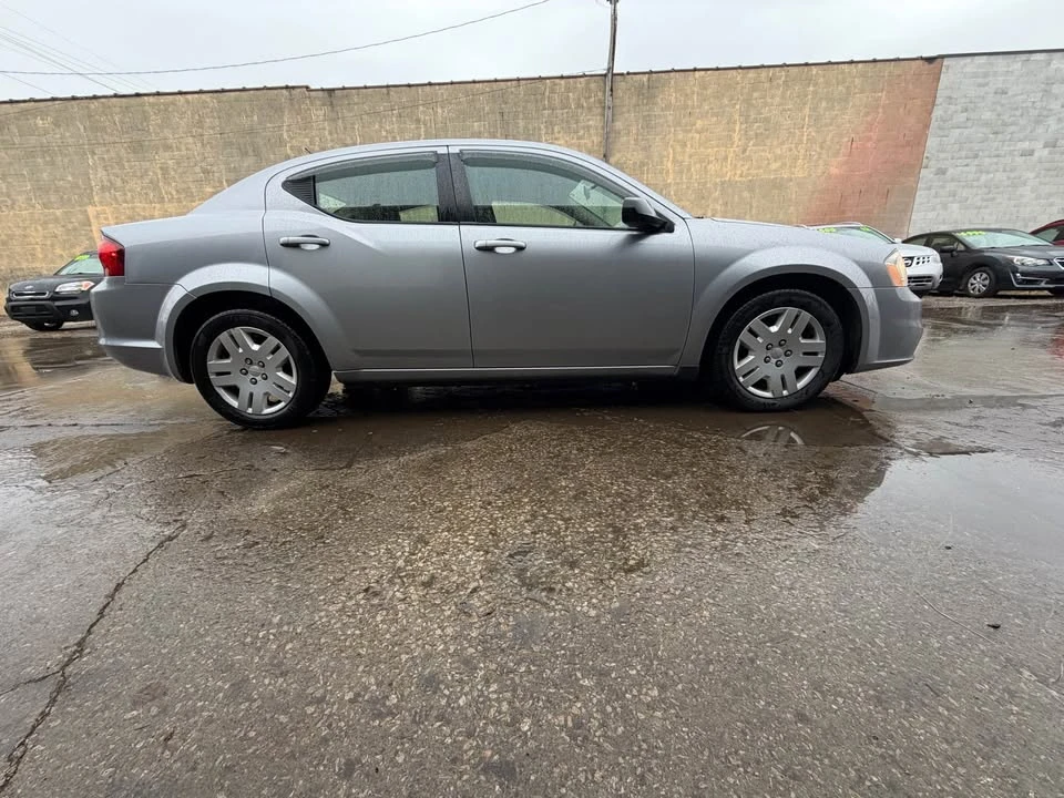 2013 Dodge Avenger Sedan - Image 8 of 17