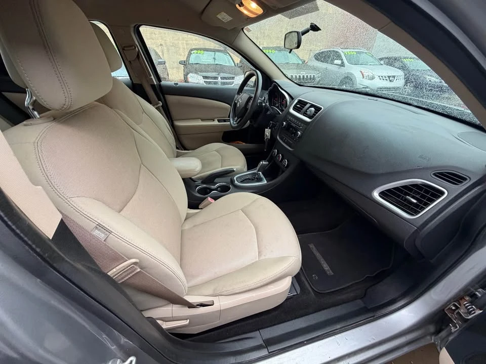 2013 Dodge Avenger Sedan - Image 14 of 17