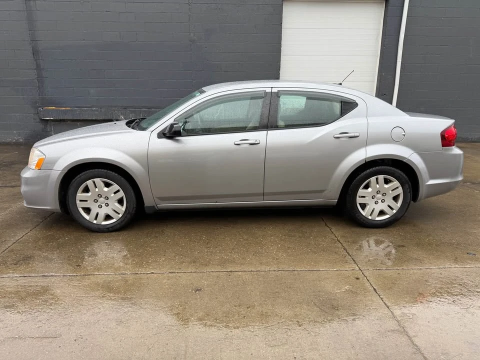 2013 Dodge Avenger Sedan - Image 4 of 17