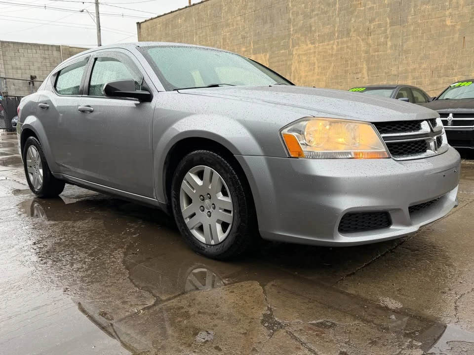 2013 Dodge Avenger Sedan - Image 9 of 17