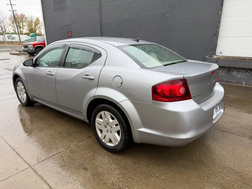 2013 Dodge Avenger Sedan - Image 5 of 17