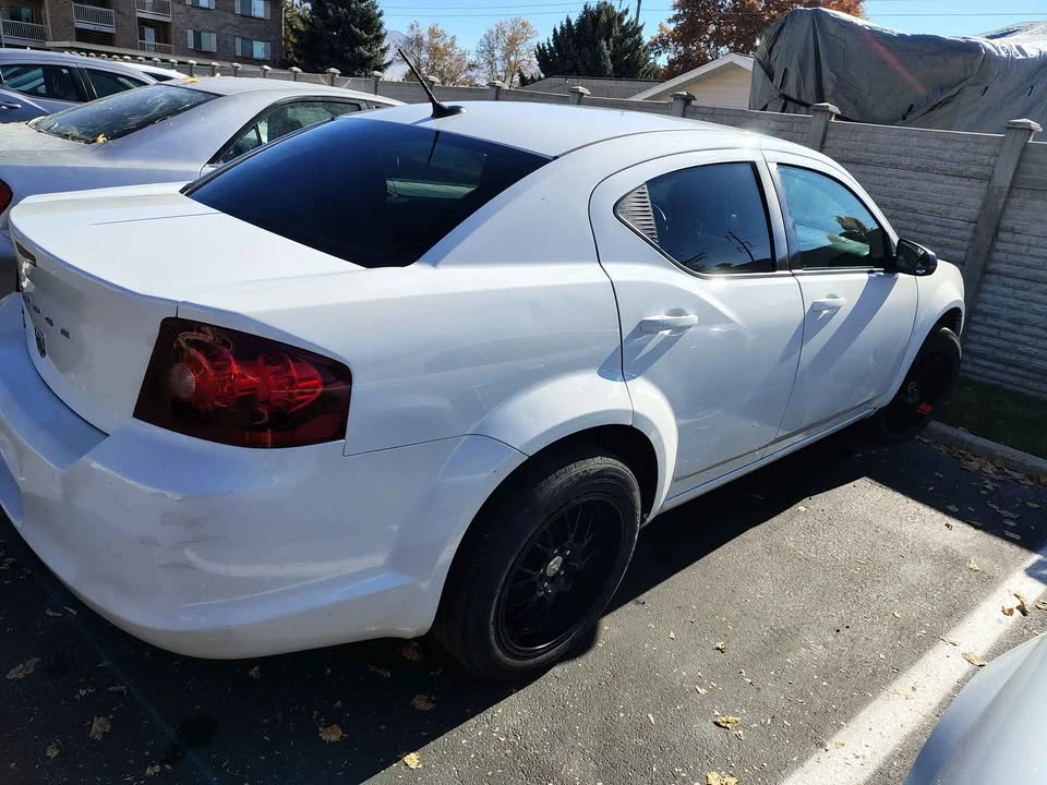 2013 Dodge Avenger Sedan - Image 3 of 11