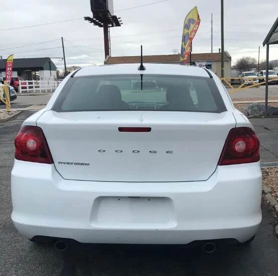 2013 Dodge Avenger Sedan - Image 5 of 11