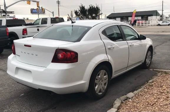 2013 Dodge Avenger Sedan - Image 4 of 11