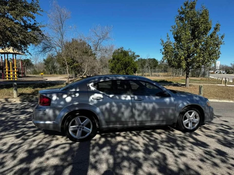 2013 Dodge Avenger Sedan - Image 2 of 6