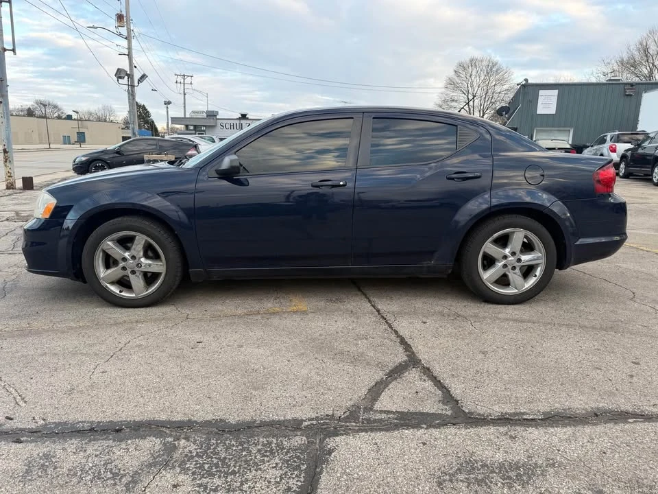 2013 Dodge Avenger Sedan - Image 2 of 8